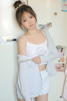 《漂亮的女邻居》三级